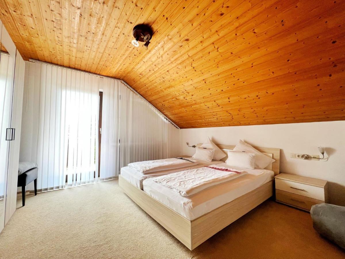 Hotel Hellers Twenty Four I -24H-Check-In- Friedrichshafen Esterno foto