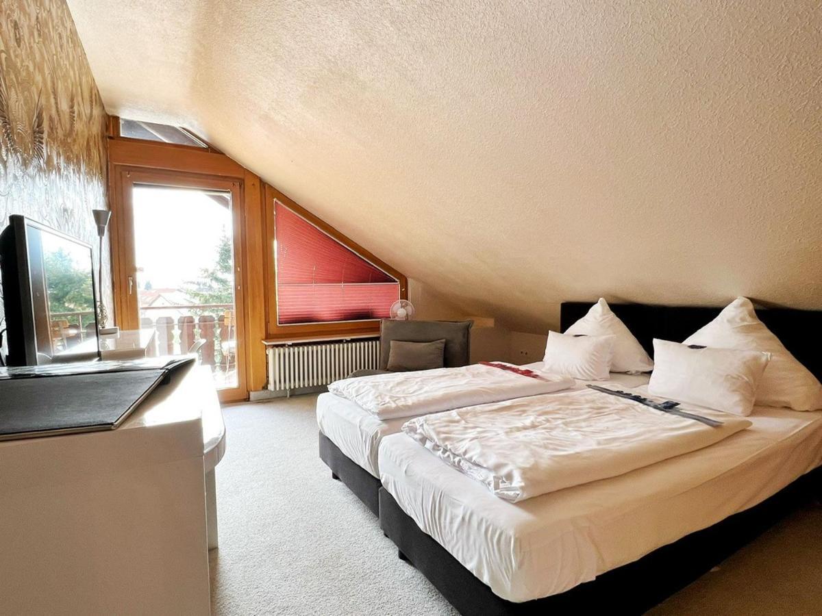 Hotel Hellers Twenty Four I -24H-Check-In- Friedrichshafen Esterno foto