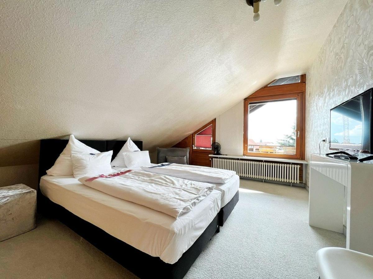 Hotel Hellers Twenty Four I -24H-Check-In- Friedrichshafen Esterno foto