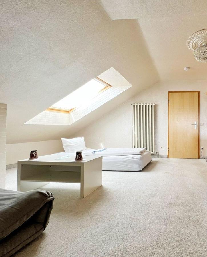 Hotel Hellers Twenty Four I -24H-Check-In- Friedrichshafen Esterno foto