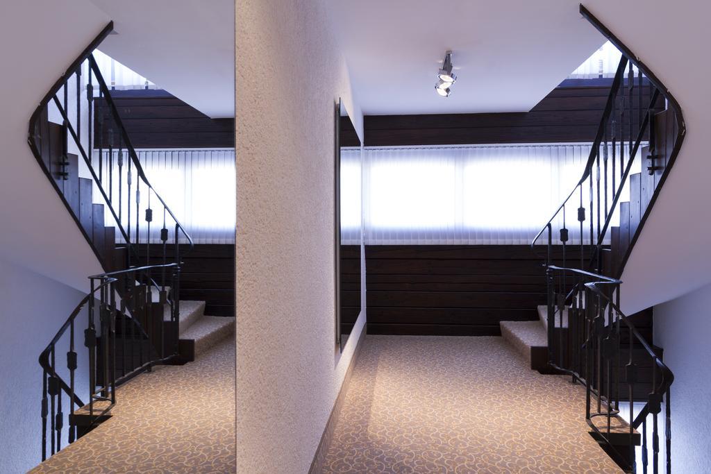 Hotel Hellers Twenty Four I -24H-Check-In- Friedrichshafen Esterno foto