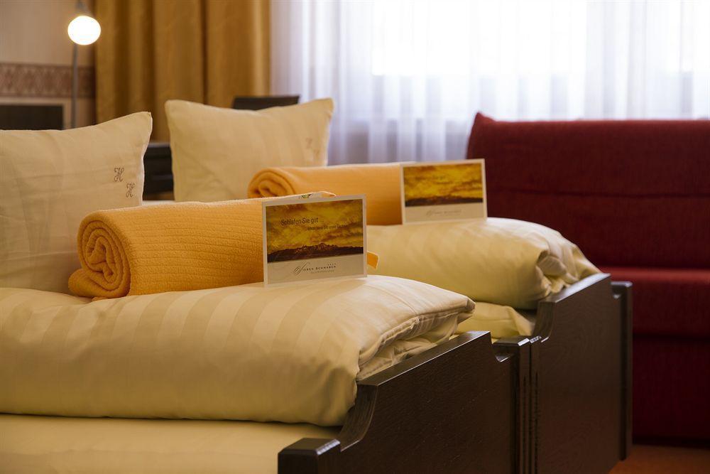 Hotel Hellers Twenty Four I -24H-Check-In- Friedrichshafen Esterno foto